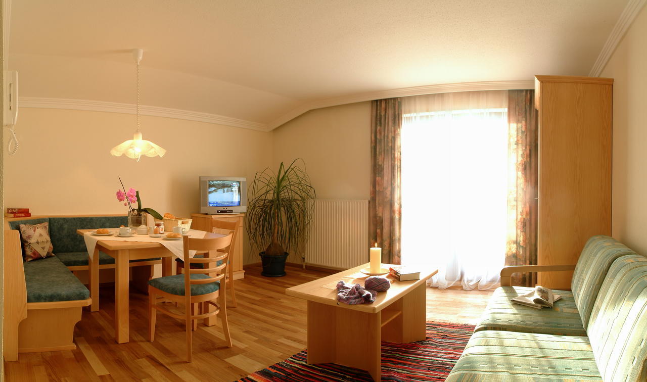 Strampflgut Apartment Dorfgastein Phòng bức ảnh