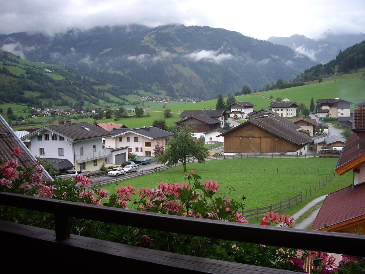 Strampflgut Apartment Dorfgastein Phòng bức ảnh